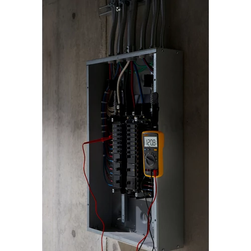 Fluke 15B+/EUR digitális multiméter