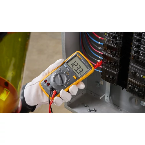 Fluke 15B+/EUR digitális multiméter