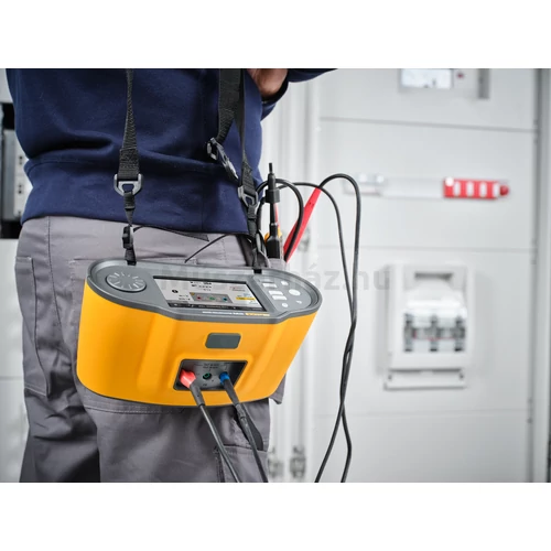 Fluke 1674FC SCH univerzális érintésvédelmi műszer