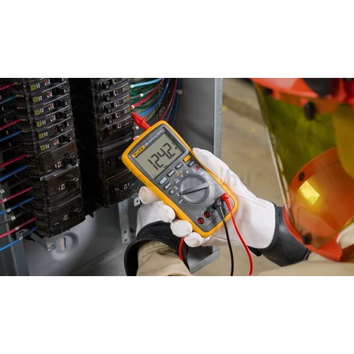 Fluke 17B+/EUR digitális multiméter