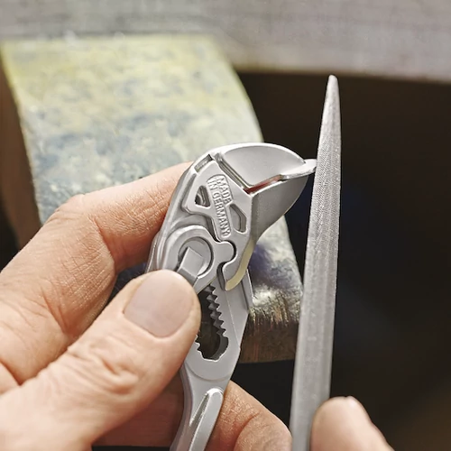 KNIPEX 86 03 125 Cobra vízpumpa-fogó, fogókulcs és csavarkulcs 0-23 mm, 125 mm