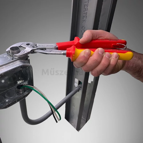 KNIPEX 87 26 250 T Cobra VDE Hightech vízpumpa-fogó szigetelt, 250 mm