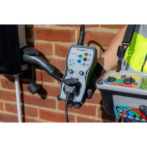 Megger EVCA210 elektromos gépjármű (EV) töltőpont tesztadapter készlet MFT-X1 műszerhez