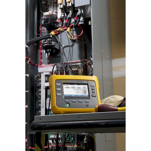  Fluke 1732 BASIC 3-fázisú villamos energia adatgyűjtő